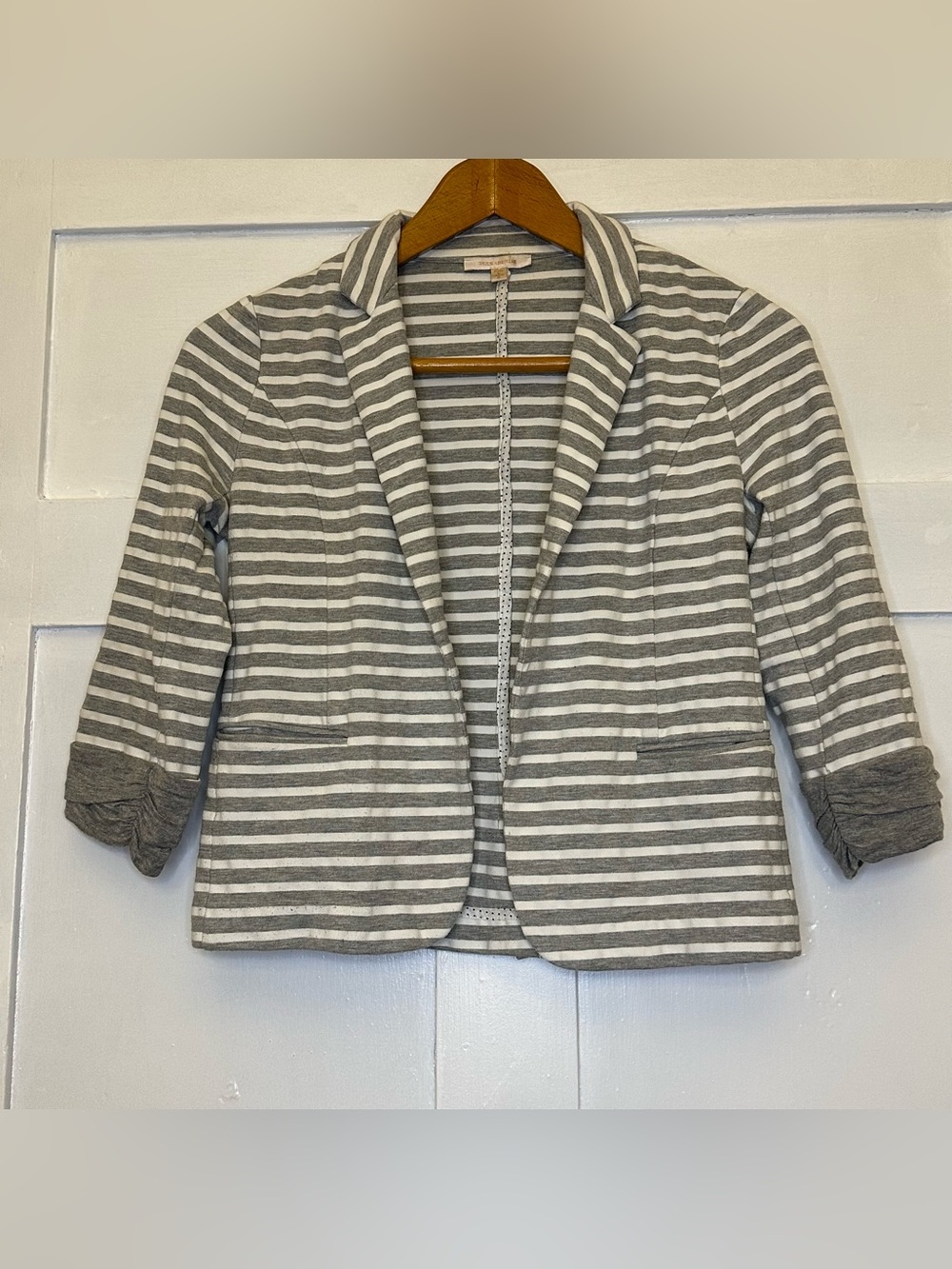 Skies Are Blue Gray & White Striped Women's Blazer with Pockets Sz S EUC